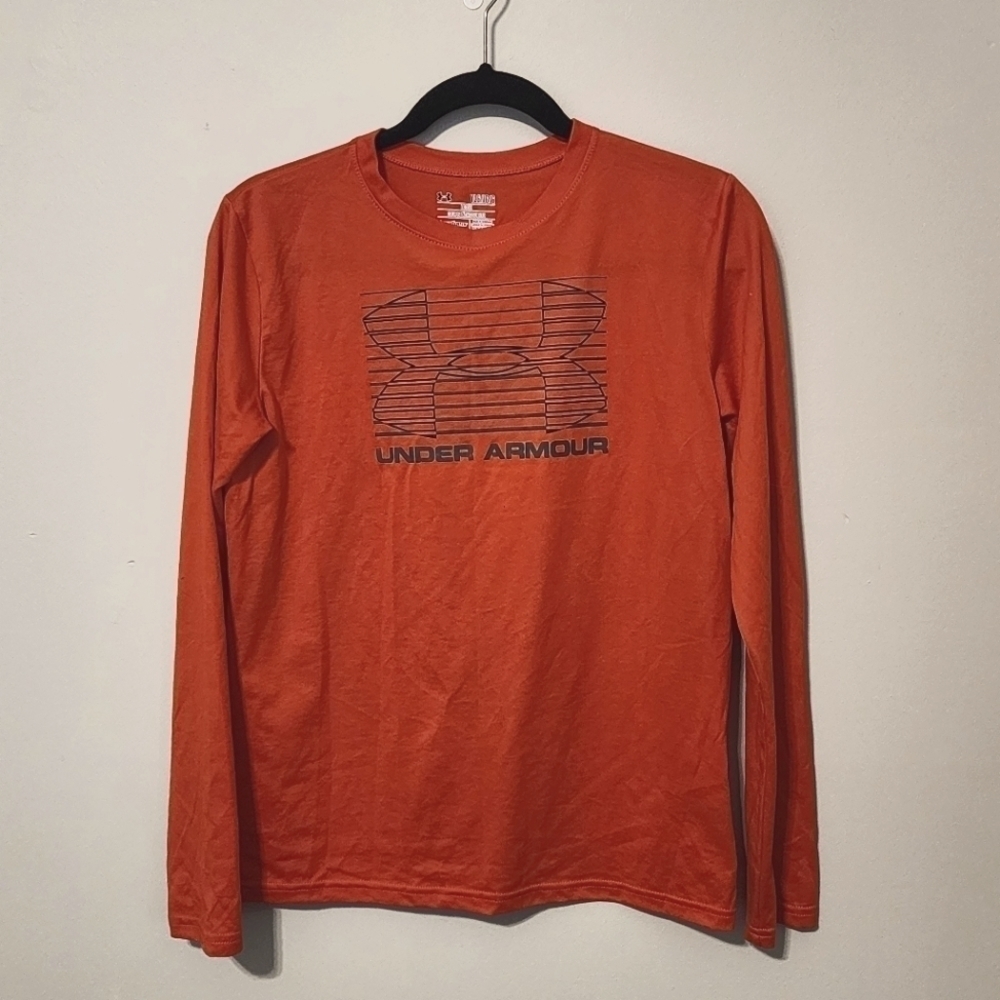 Under Armour boy size S long sleeve athletic top